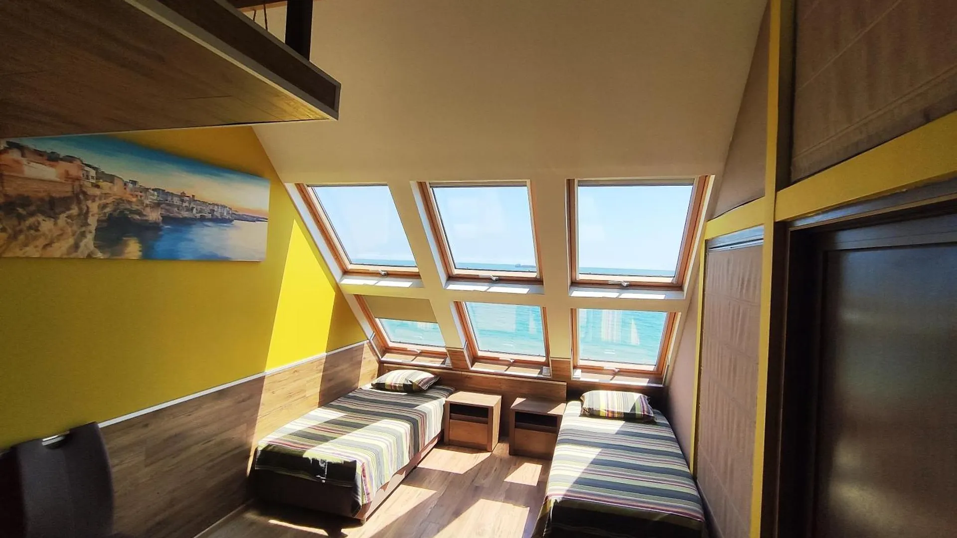 Hemingway Rooms In Happy Beach Varna 0*,  Bulgaria