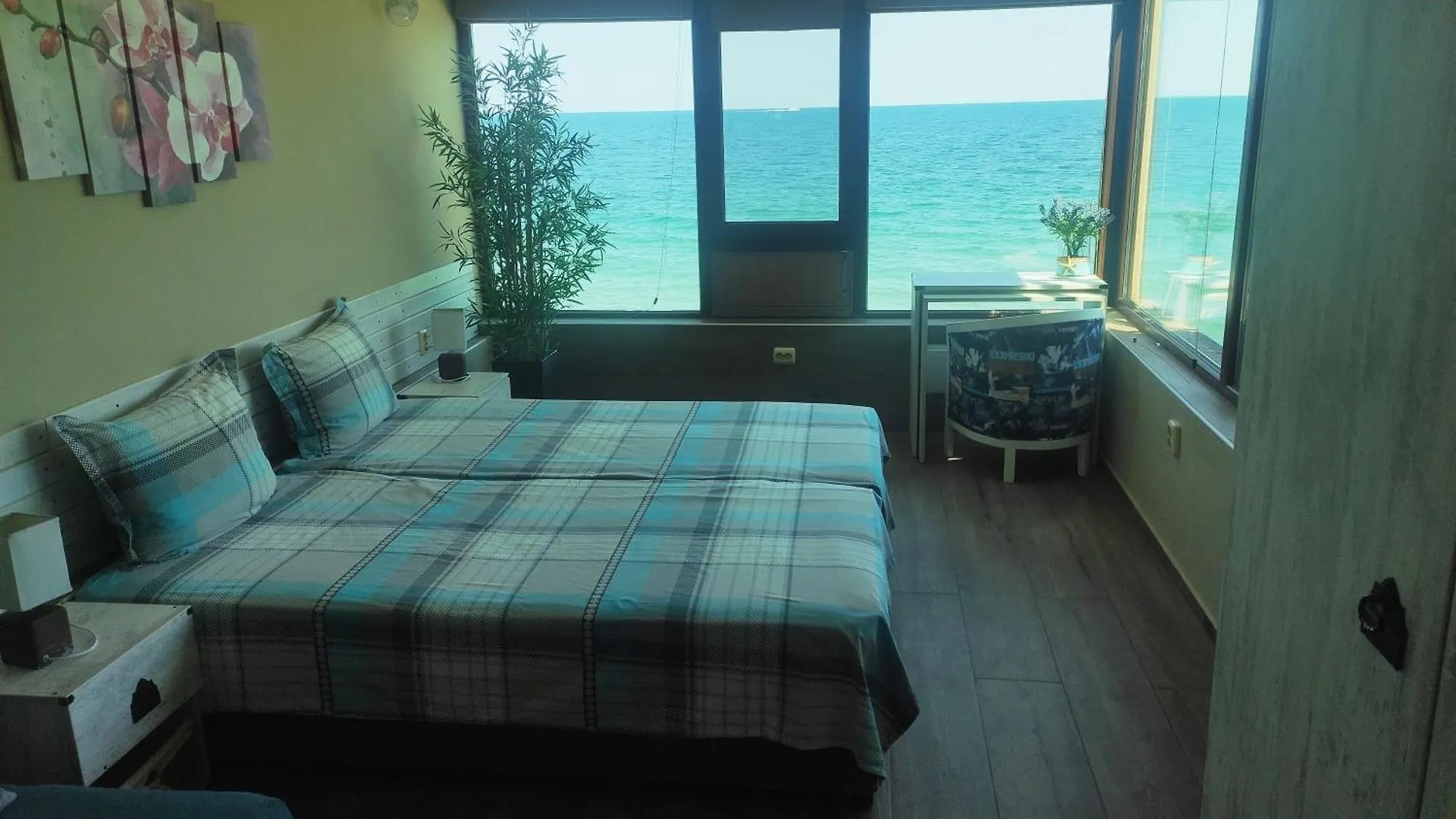 Hemingway Rooms In Happy Beach ヴァルナ 0*,