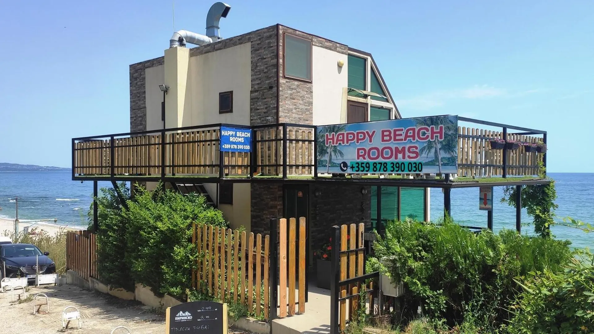 Hemingway Rooms In Happy Beach contacts
