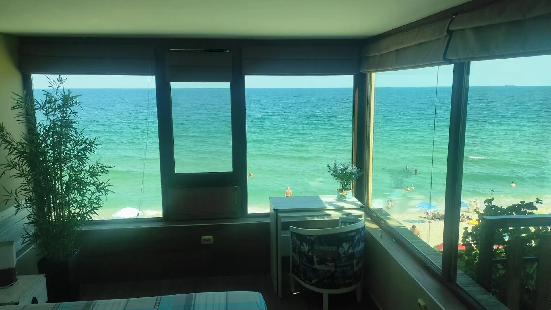 ゲストハウス Hemingway Rooms In Happy Beach ヴァルナ