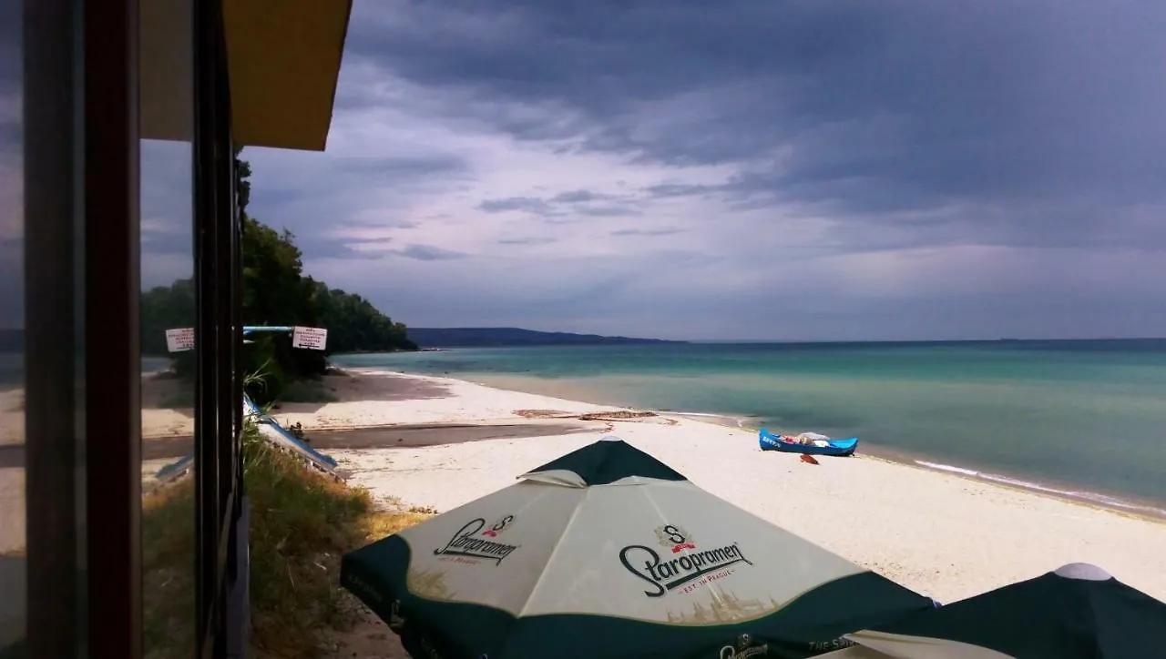 Hemingway Rooms In Happy Beach Varna 0*,  Bulgaria