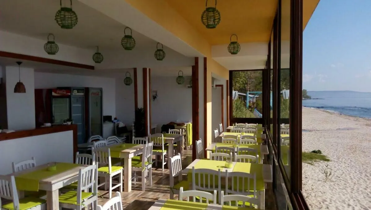 Hemingway Rooms In Happy Beach Varna Guest house