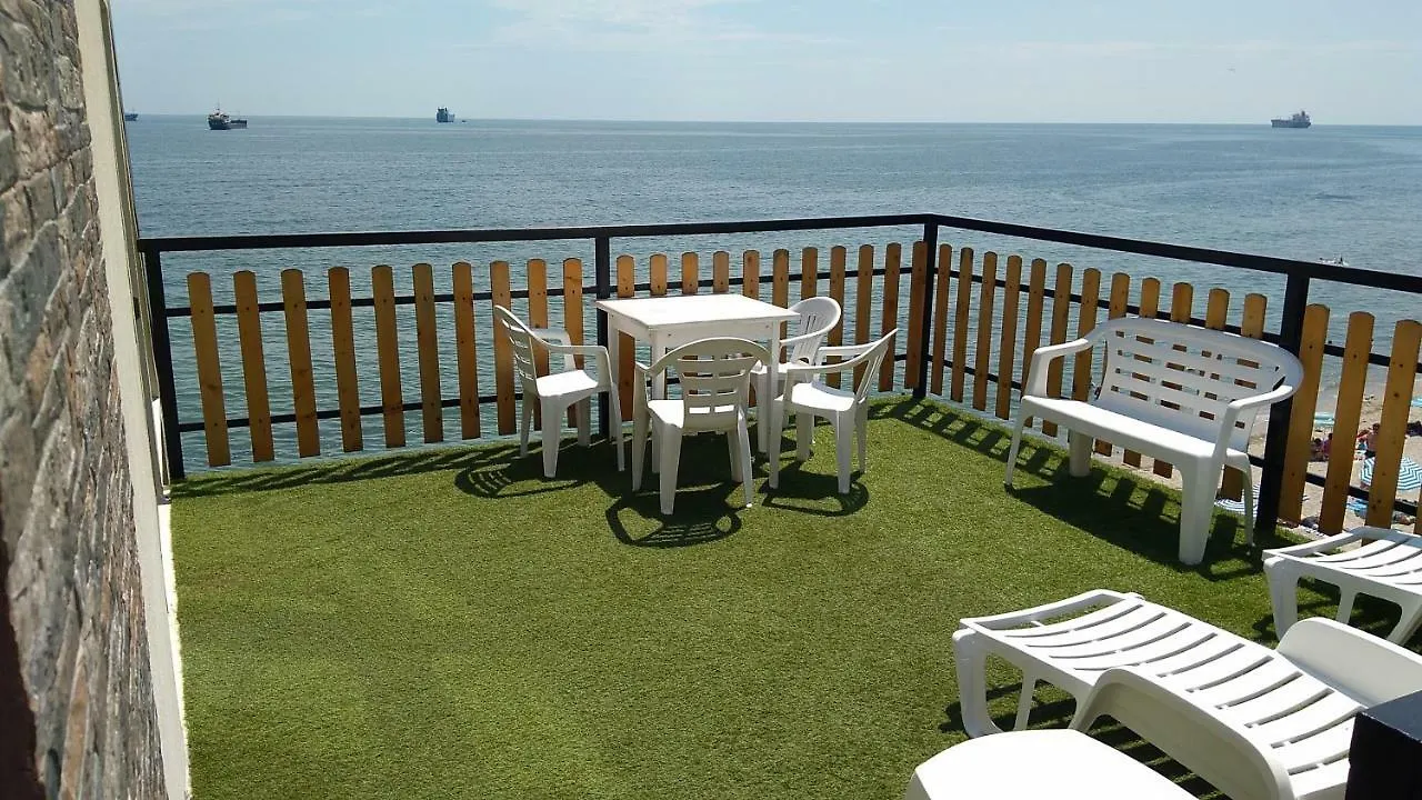 Hemingway Rooms In Happy Beach ヴァルナ
